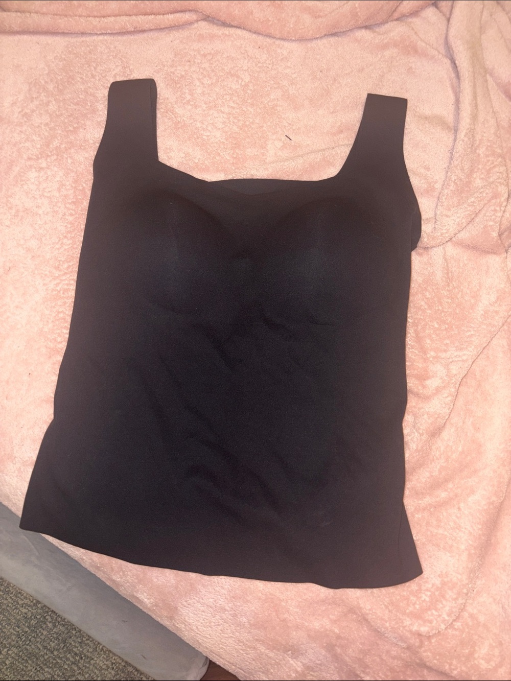 HALARA Black Tank Top with Built-In Shelf Bra